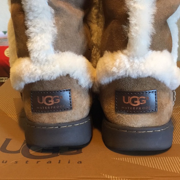 ❄️ UGG Katia Chestnut Boots ❄️ 💯 Authentic - Picture 6 of 10